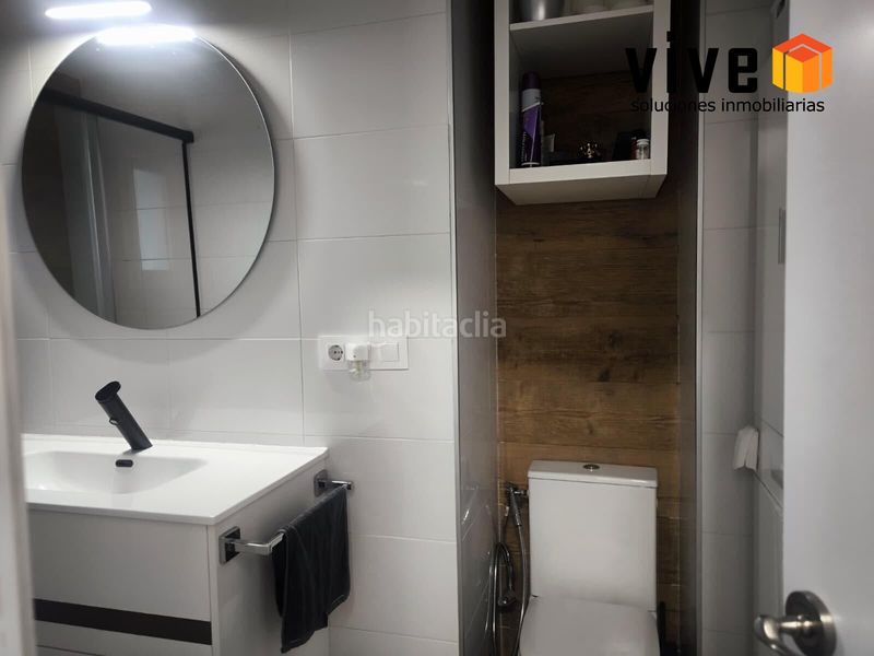 Foto f110a1b2-cf1b-402c-92a9-c4de7de37e11. Pis a Cruz Roja Sevilla