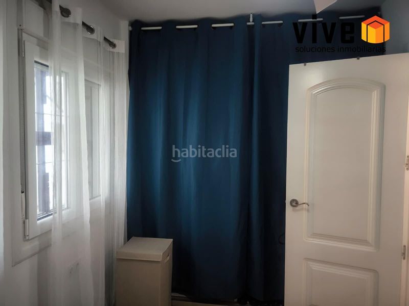 Foto f8627c51-adf9-492d-8594-559fbf1df51b. Pis a Cruz Roja Sevilla