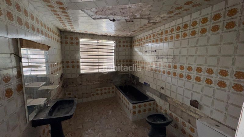 Foto ea6e1b51-2473-4c6e-8f3e-91afb352a83b. Casa adossada a Torreblanca Sevilla