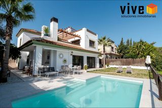 Chalet in Las Pajanosas. Villa independiente de alto nivel en hato verde, las pajanosas,