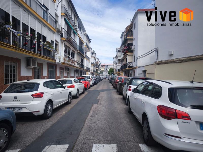 Foto e008ded2-da92-47f2-be75-f64c1cf74122. Pis a Cruz Roja Sevilla