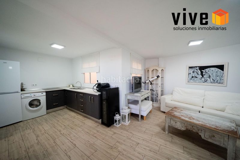 Foto aff2cd0d-9a6d-4643-97a8-bb3bb0073a88. Casa amb calefacció piscina a San Vicente Sevilla