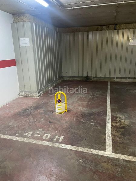 Foto 50bd2684-7682-4098-8b53-b5e5f61859c8. Aparcament cotxe a San Vicente Sevilla