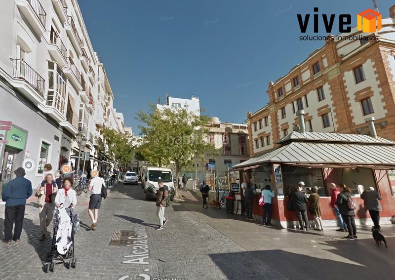 Foto 3f530af4-e635-4916-897e-69c4c8362c3d. Pis amb aparcament a Centro Histórico Cádiz