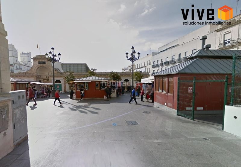 Foto 454d14a0-23c5-4aec-94d6-e927fbf8ce7c. Pis amb aparcament a Centro Histórico Cádiz