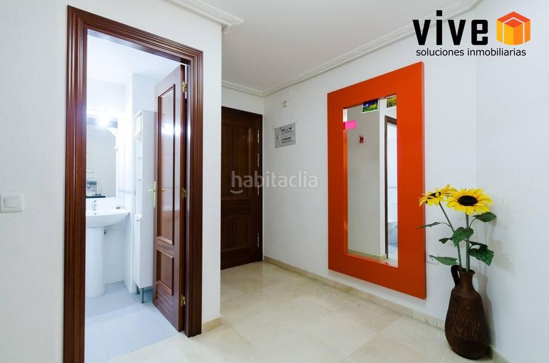 Foto 791943f1-f13b-4645-ad26-4251112eb2f0. Pis amb aparcament a Centro Histórico Cádiz