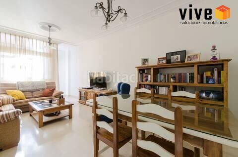 Foto aca07882-3ee5-48fb-a95c-9f669ceb0ada. Pis amb aparcament a Centro Histórico Cádiz