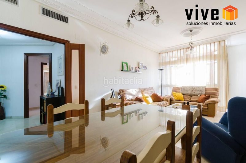 Foto f8123a38-863e-4d62-89d0-41695ed2d0bb. Pis amb aparcament a Centro Histórico Cádiz