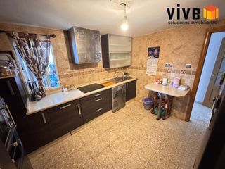Piso en Barrio Alto. Piso muy amplio con 2 terrazas y 4 dormitorios cerca del metro