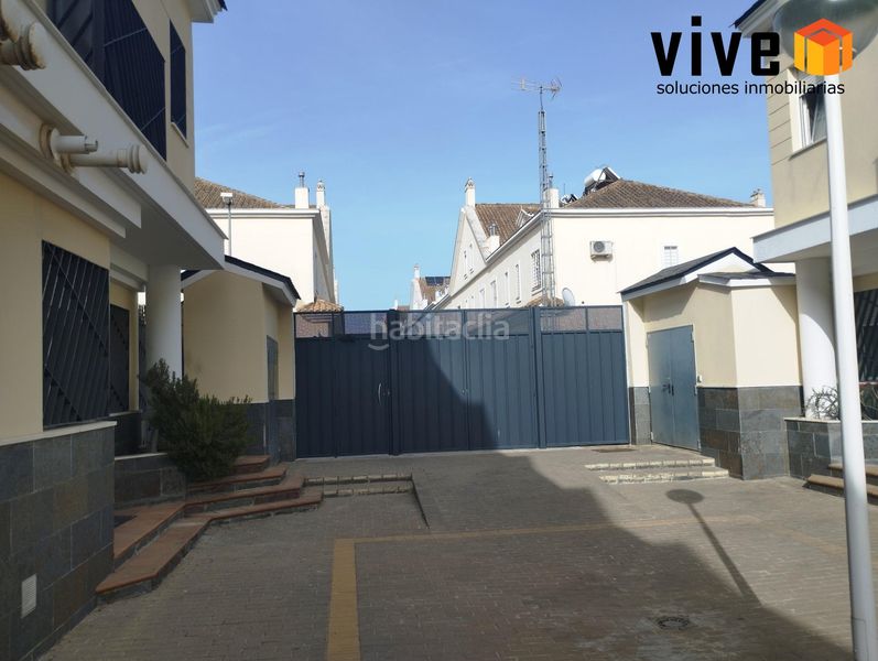 Foto bc0c438a-8e9d-4585-93ba-36c729ecdcf5. Casa adossada amb calefacció aparcament a Olivar de Quintos Montequinto