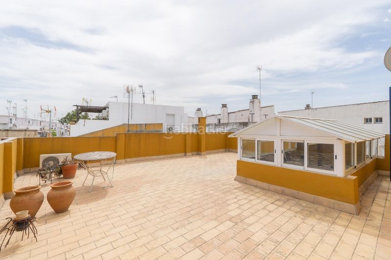 Foto 293fb58d-9353-4f74-af16-ef1bb93a0655. Casa amb calefacció aparcament a San Gil Sevilla