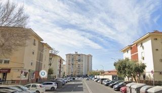 Etagenwohnung  Obradoiro (del). Piso ocupado a la venta en parque alcosa