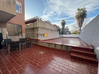Rent Apartment in Barrio Bajo. Apartamento con gran terraza y plaza de garaje