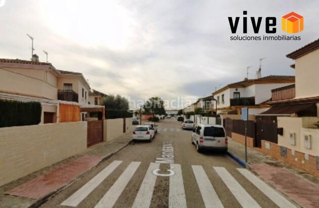 Foto cea1eb57-30b1-46d9-897c-0b9d7f9a5c4f. Casa pareada estupenda casa pareada a la venta..!! en Gelves