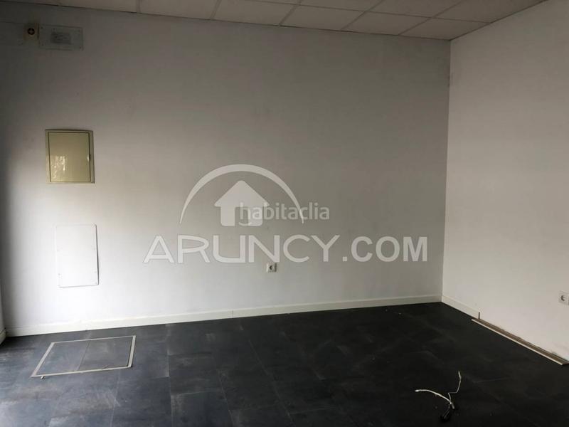 Foto f44654a2-3037-42b9-a88e-54feac7db224. Rent business premise in Estación - La Fontanilla - El Tinte Utrera