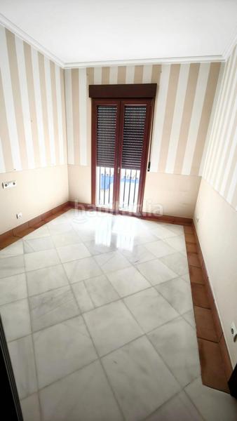 Foto 80309c68-6f44-4241-b01f-1af64fce7bf0. Chalet casa o chalet independiente en venta en pleno Centro en Utrera