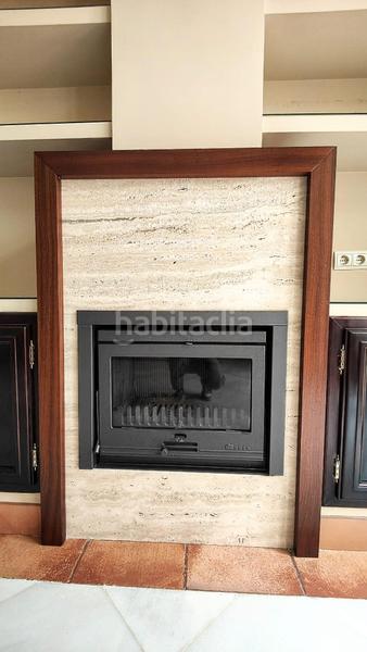 Foto c8b9660a-f558-4fca-b138-ce336ecc75b0. Chalet casa o chalet independiente en venta en pleno Centro en Utrera