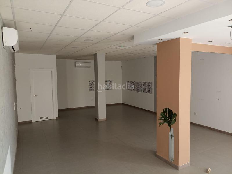 Foto 1616bde1-b324-4491-b32d-7717c00fb2e9. Lloguer local comercial a Torre Cruz - Los Molinos Utrera