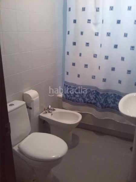 Foto ab8b3a38-54da-4c1e-9f4c-8743bfe9c9ba. Lloguer pis amb aparcament a Salesianos Utrera