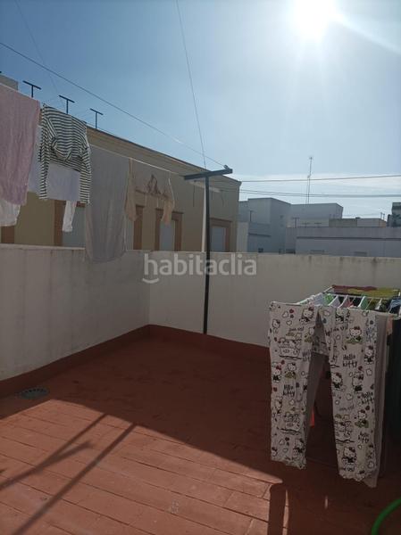 Foto e271cb5a-7708-400e-bc8a-8b885e53eb5b. Casa amb aparcament a Centro Utrera