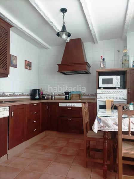 Foto ff7dbad1-562f-4205-a620-6544b4672f02. Casa amb aparcament a Centro Utrera