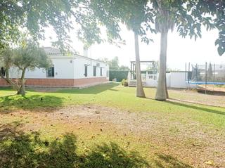 Xalet en Pedanas Norte. Chalet exclusivo en el saltillo