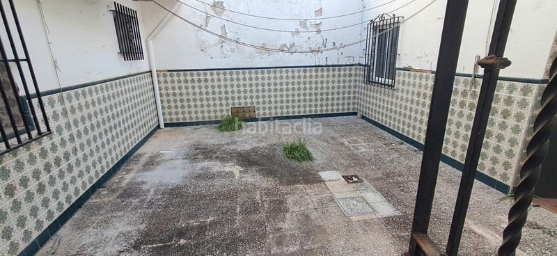 Foto bc0bf9bd-6929-49ea-b31e-ef8a6fca1ed9. Casa  con patio en Las Torres - Constelaciones Utrera