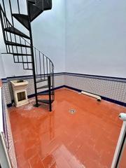 Pis en Salesianos. Piso independiente