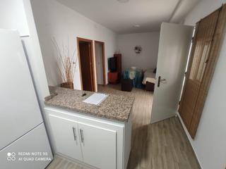 Appartement à Centro. Piso en planta baja en pleno centro!   2 habitaciones  1 baño  t