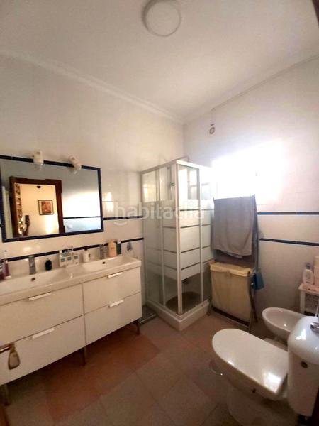 Foto 6d167da7-fe12-45ba-8480-45f27868cc36. Chalet en exclusiva chalet urbano en zona residencial dos casas en una con impresionante piscina privada! en Utrera