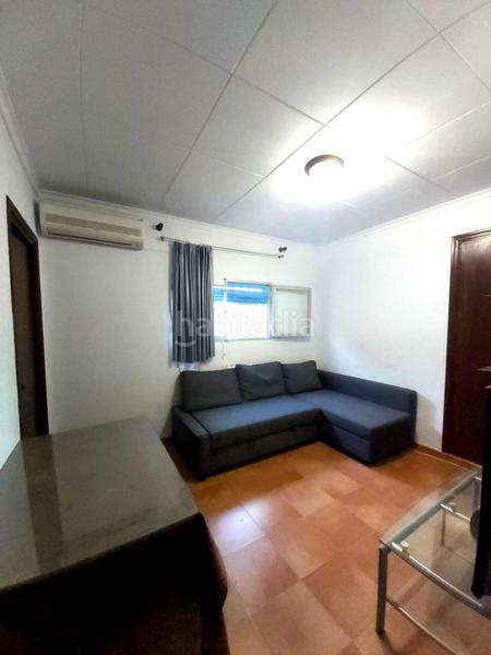 Foto 7aec5ed3-11ea-4db5-aeaa-9815f7a119b0. Chalet en exclusiva chalet urbano en zona residencial dos casas en una con impresionante piscina privada! en Utrera