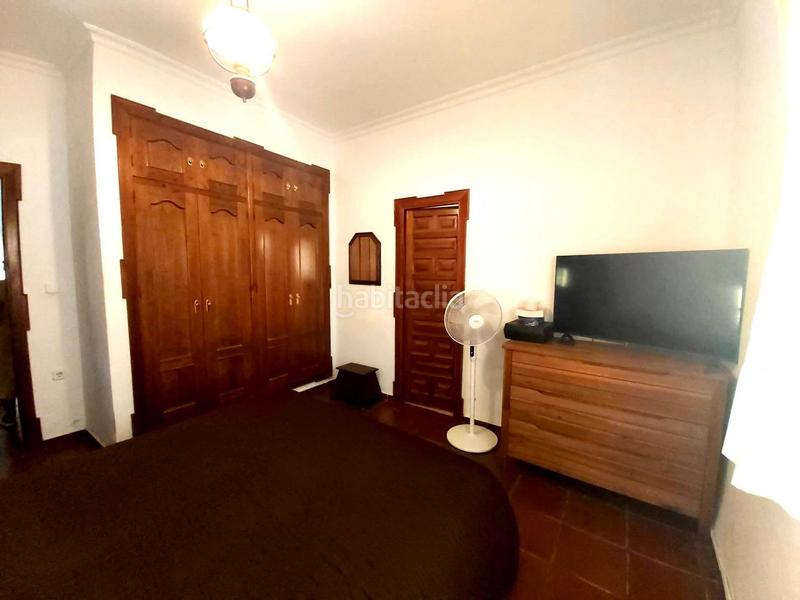 Foto a24a66df-fe53-4052-92ac-1990c4b802f8. Chalet en exclusiva chalet urbano en zona residencial dos casas en una con impresionante piscina privada! en Utrera