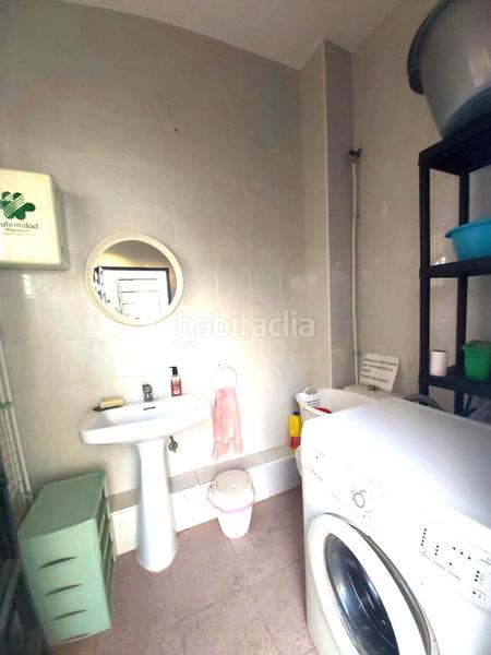 Foto b46d6ad5-8eae-45e0-9b47-96691acd6bbc. Chalet en exclusiva chalet urbano en zona residencial dos casas en una con impresionante piscina privada! en Utrera
