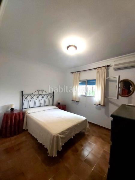 Foto b4785a7f-6630-4429-9fe2-ac4e9991f2b2. Chalet en exclusiva chalet urbano en zona residencial dos casas en una con impresionante piscina privada! en Utrera