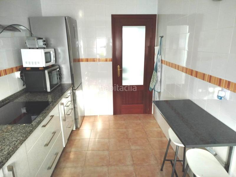 Foto d1abf3bf-d72f-4986-b056-f690e439734f. Casa amb aparcament a Molares (Los)