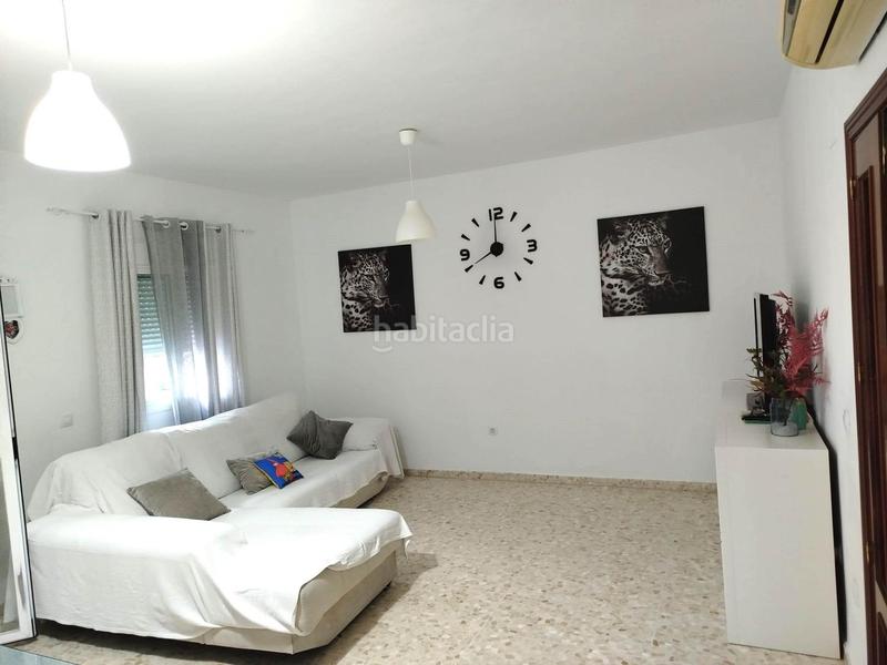 Foto fbe5ad04-30a8-4139-859b-4ad1a30c26ca. Casa amb aparcament a Molares (Los)