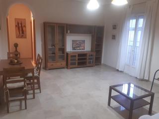 Miete Etagenwohnung in Estación - La Fontanilla - El Tinte. Amplio piso amueblado en utrera, ideal para disfrutar de comodid