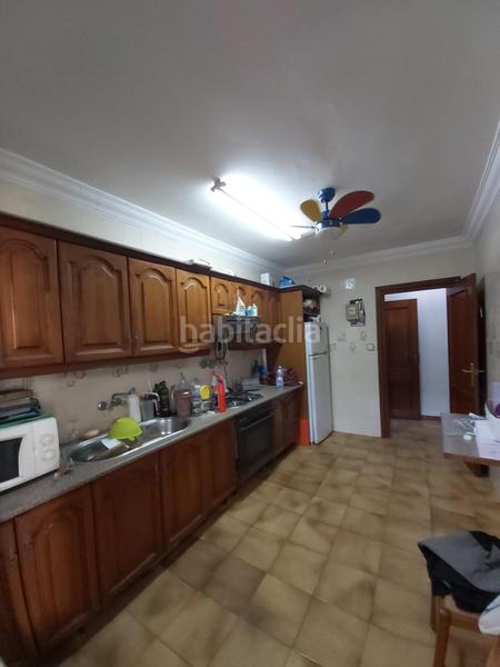 Foto 4851a7f9-61b3-4387-ad74-056841cd90ad. Casa amb aparcament a Centro Utrera