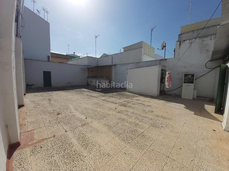 Foto 73dd4d00-87b3-4f19-b78a-4dda296b7bde. Casa amb aparcament a Centro Utrera