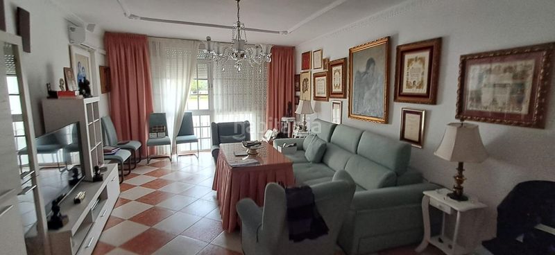 Foto a380dd6a-d7b7-4619-8189-8c4c628ac0dc. Pis amb aparcament a Centro Utrera