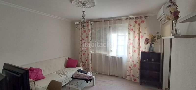 Foto fd4b3910-e79e-411a-9c7f-c859b072d1ad. Pis amb aparcament a Centro Utrera