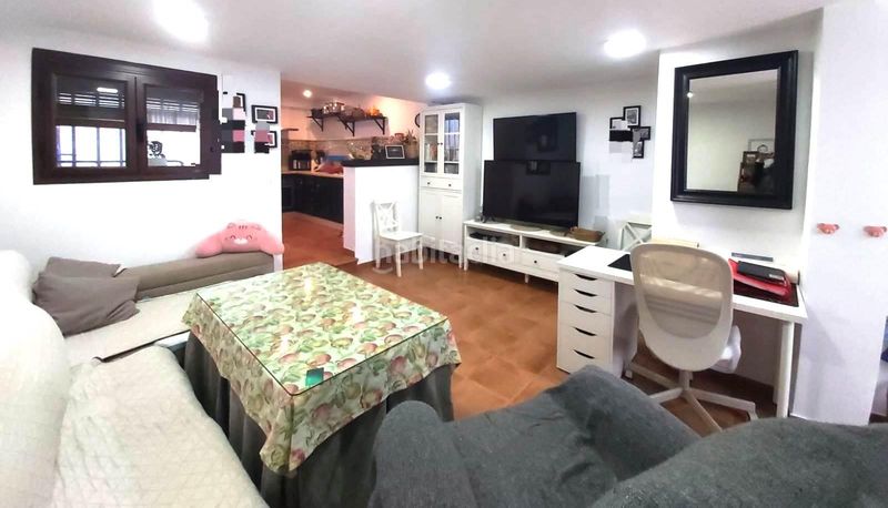 Foto 8f3604a1-de1a-48b4-9492-985aa5a764e9. Casa amb calefacció a Salesianos Utrera