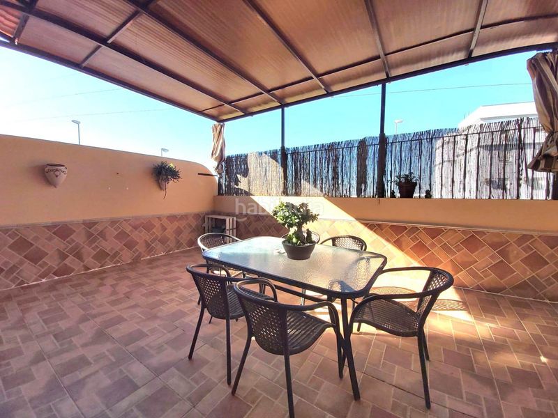 Foto 8160f69d-6974-40ee-a7f3-7f188841d9f1. Casa amb calefacció aparcament piscina a Torre Cruz - Los Molinos Utrera