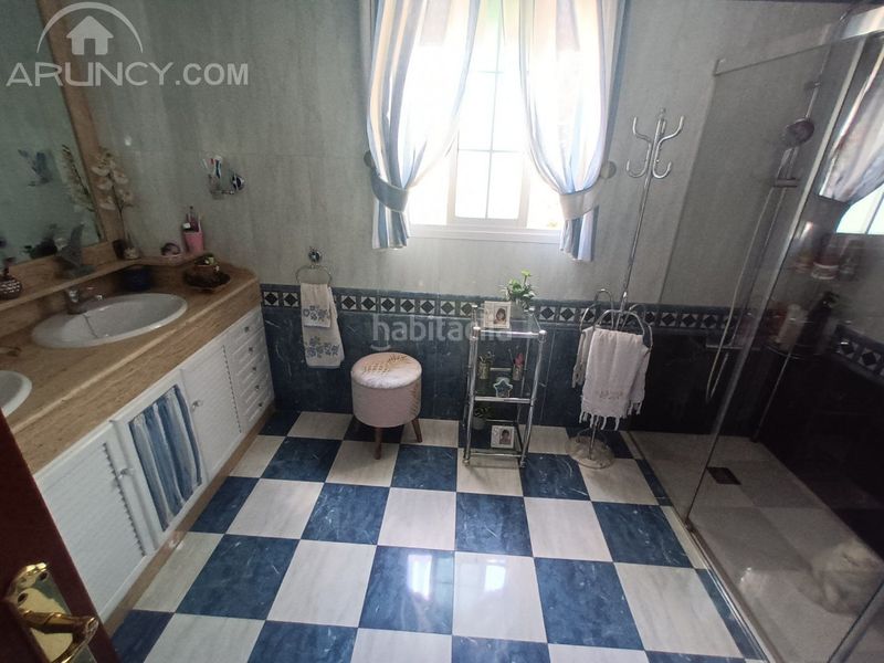 Foto 18538891-1a35-43ac-a7a1-08ce8005fcc1. Casa amb aparcament a Las Torres - Constelaciones Utrera