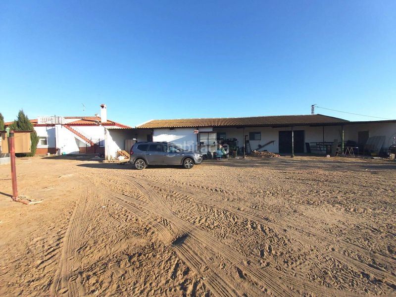 Foto 6b81473b-a666-400d-85e4-4ea41ba8e2db. Casa amb aparcament a Pedanías Norte Utrera