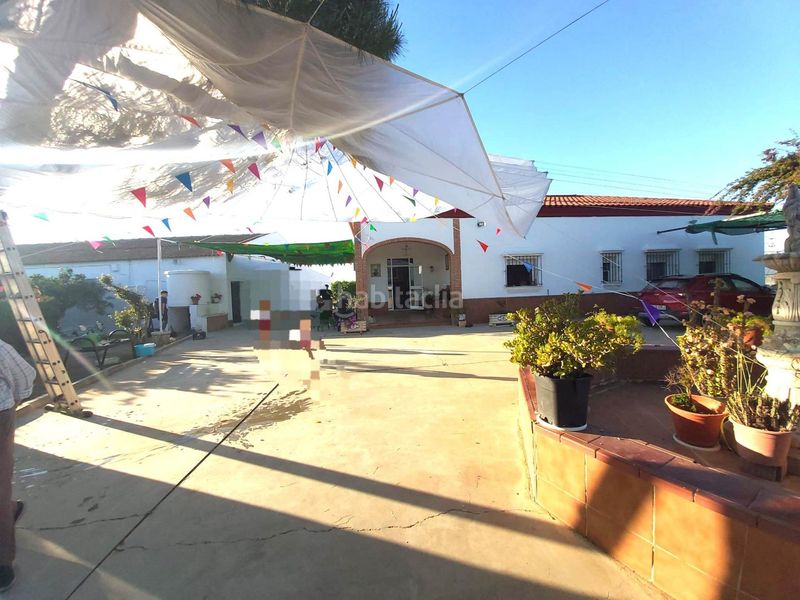 Foto abef10c9-9556-4423-ac7e-2472d0e814bc. Casa amb aparcament a Pedanías Norte Utrera