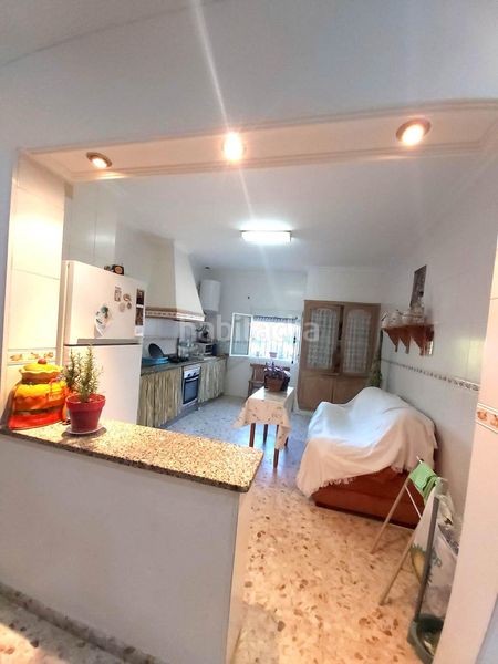 Foto cee27676-4d77-47dc-9c0f-e2e78282c8c9. Casa amb aparcament a Pedanías Norte Utrera