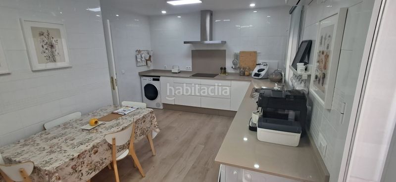 Foto 77a36e23-7e52-40f1-a24a-f26f61915bf5. Casa adossada amb aparcament a Consolación Utrera