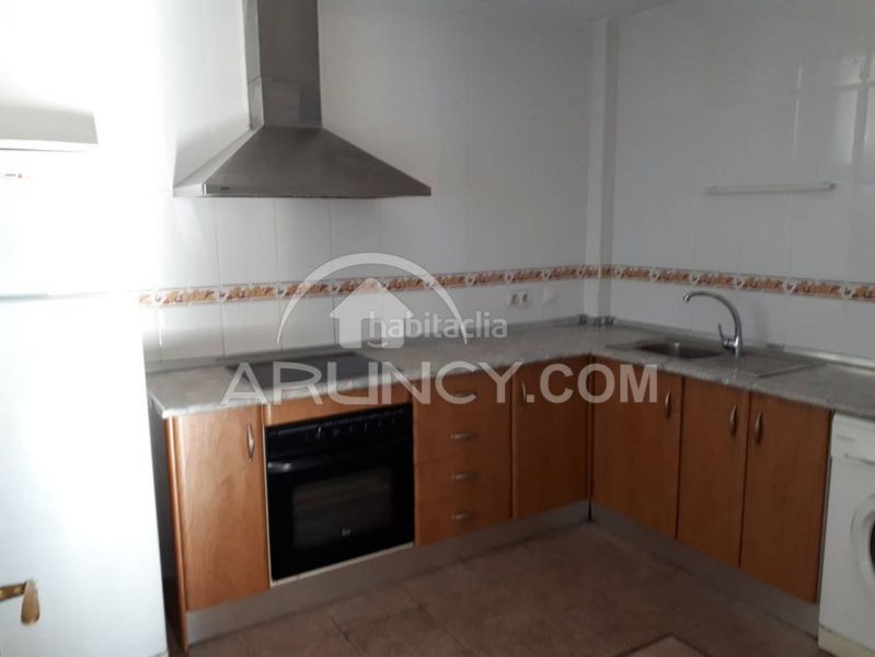 Foto e5707838-6dd1-4bcf-96c1-f37b7c5cdb04. Casa amb aparcament a Las Torres - Constelaciones Utrera
