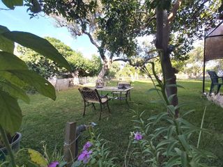 House in Pedanías Norte. Exclusiva finca de 5.600 m2 con tres viviendas, piscina y grande
